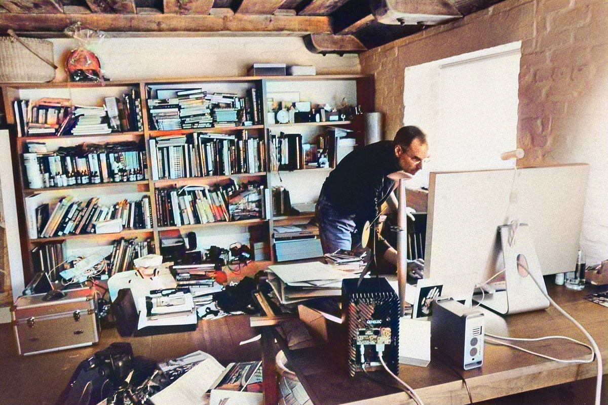 Steve Jobs workspace